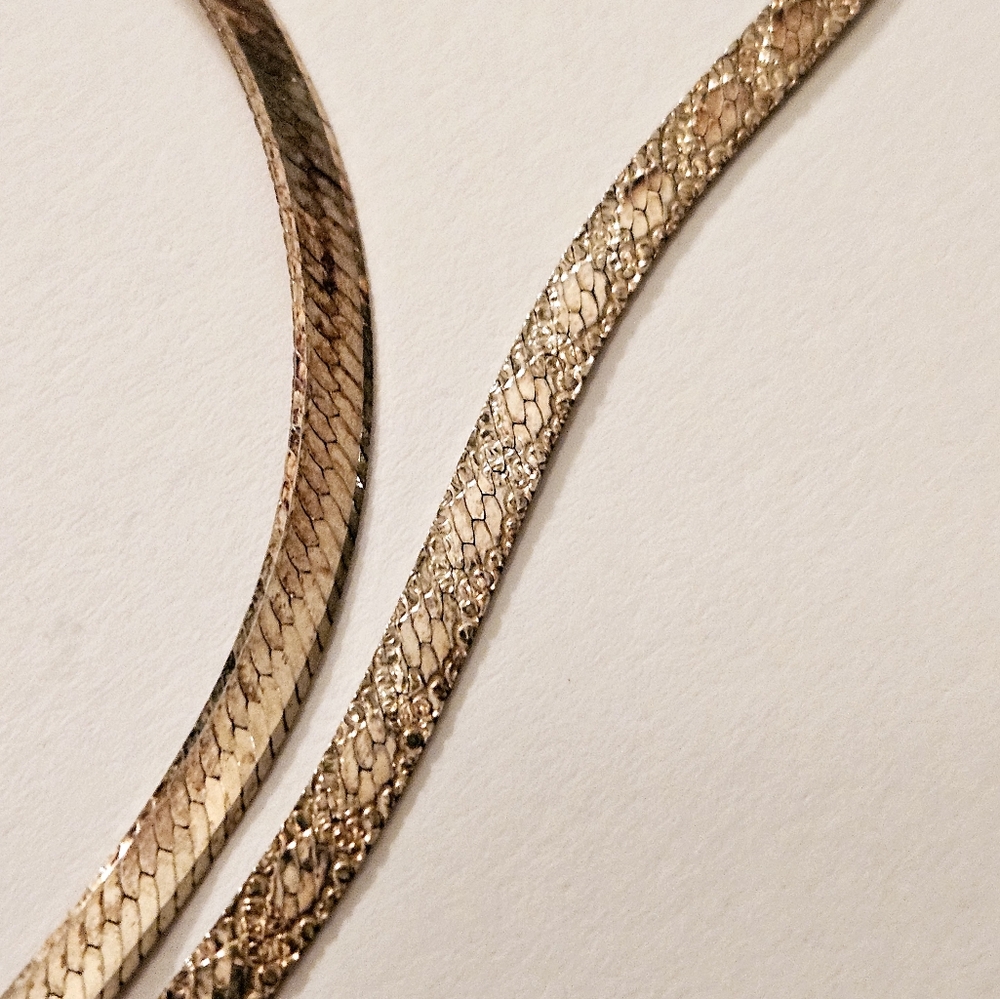 Vintage Italian Gold Necklace - Picture 3 of 8